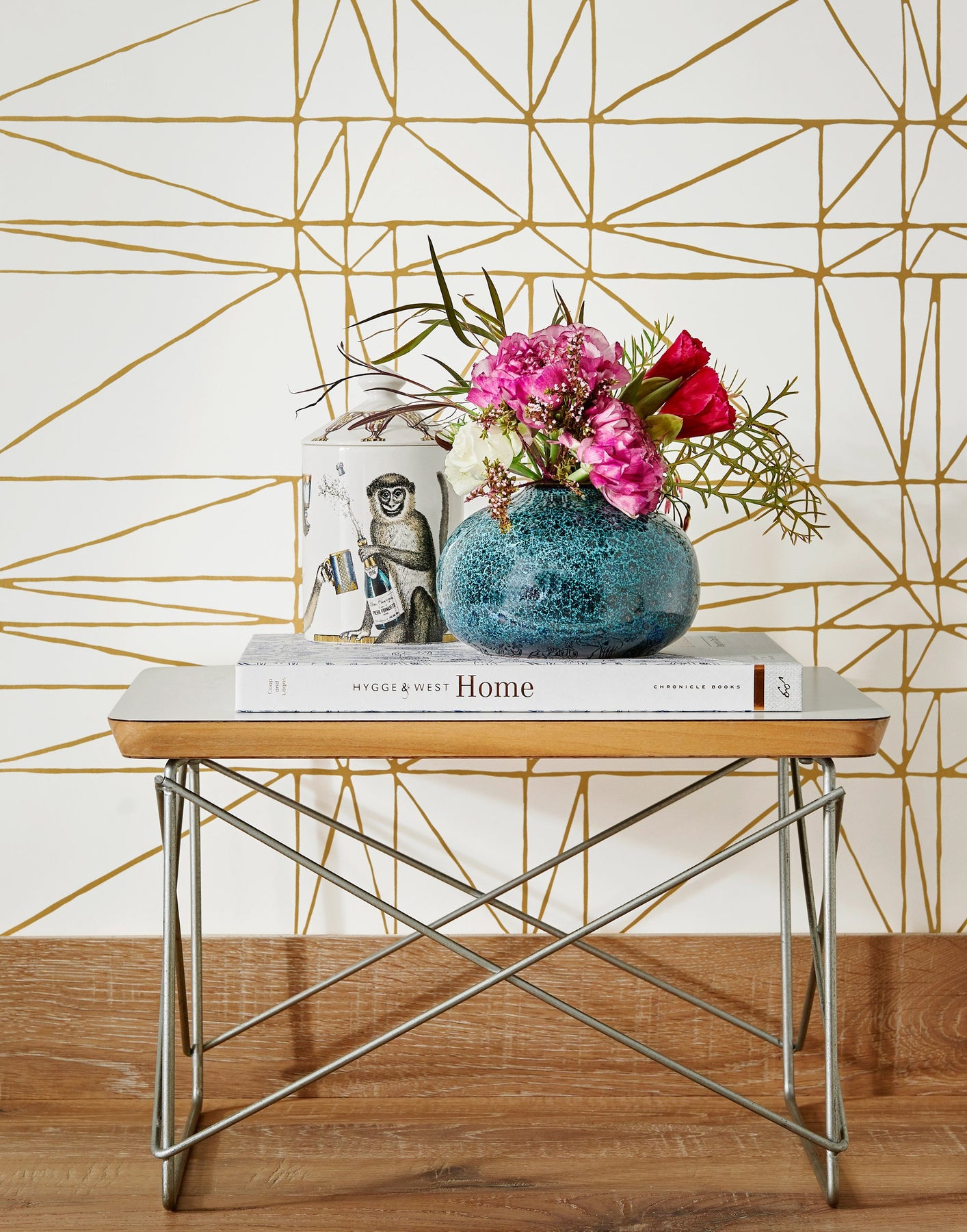 Minimalist Wallpaper – Hygge & West